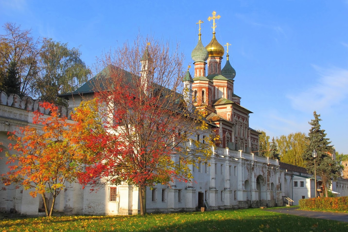 Новодевичий монастырь в Москве